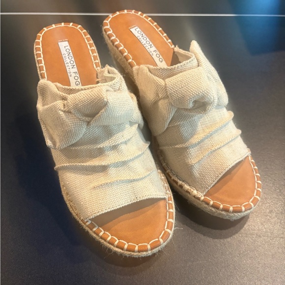 London Fog Women's Tan Espadrille Wedges - Picture 1 of 2